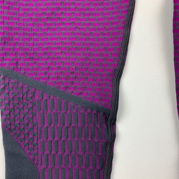 🎉SOLD🎉Lululemon Size 6 All About Bass Leggings - Picture 8 of 8